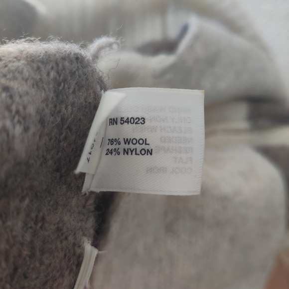 GAP Wool Cardigan - Picture 7 of 15